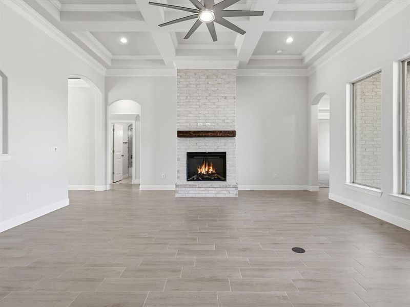 Spacious, unfurnished interior of a new home in , Weatherford (Image 19).