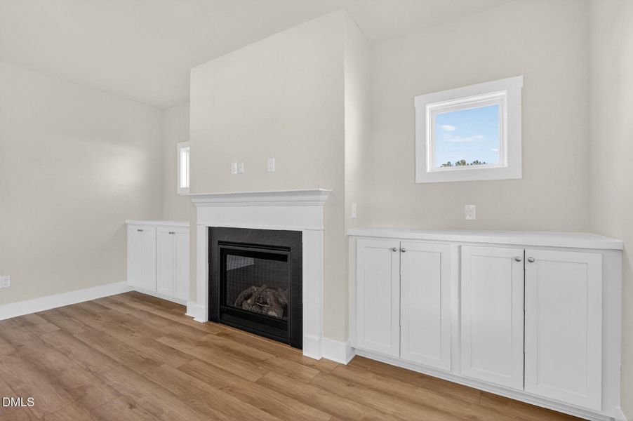 DC 125 Selma French Country-08