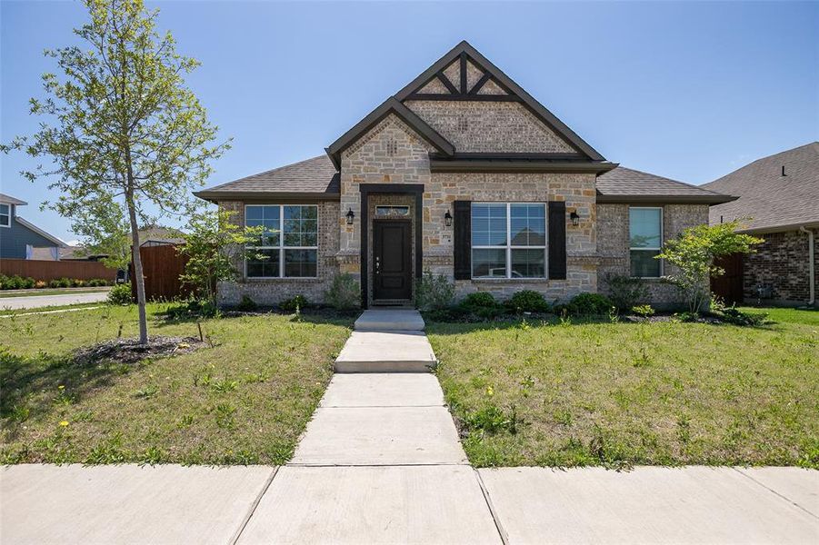 Front exterior of a new home in , Crandall, TX, highlighting curb appeal (Image 19).