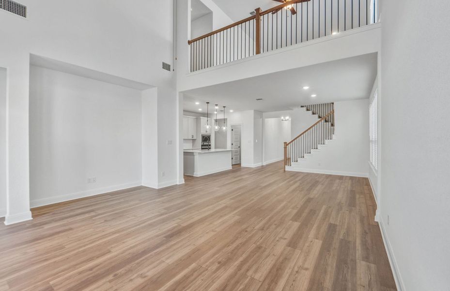 Spacious, unfurnished interior of a new home in Santa Rita Ranch, Liberty Hill (Image 48).