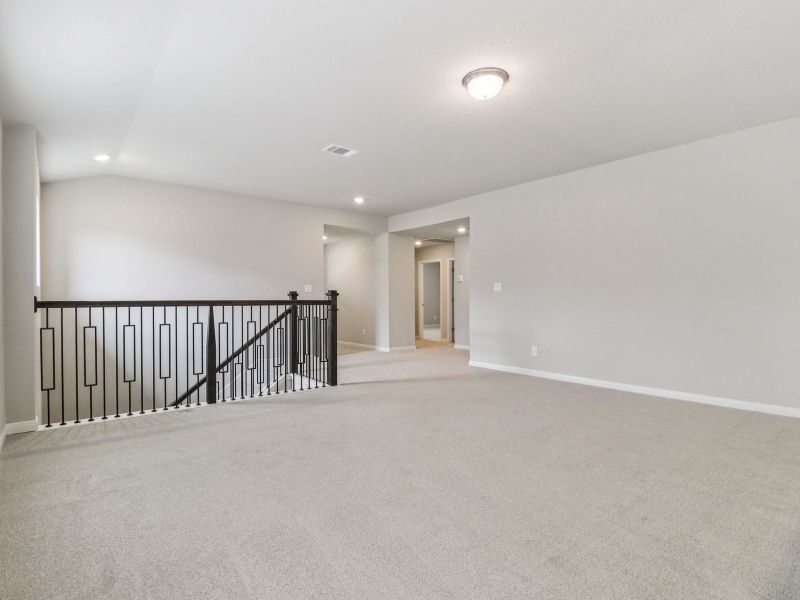 Spacious, unfurnished interior of a new home in Sagebrooke - Classic Series, San Antonio (Image 21).