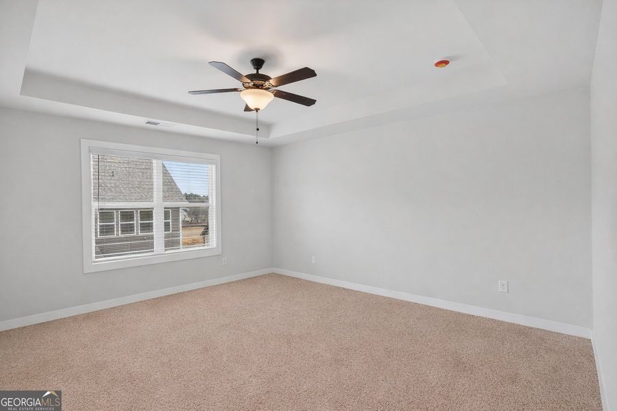 Spacious, unfurnished interior of a new home in The Fairways at Mirror Lake, Villa Rica (Image 31). Spacious, unfurnished interior of a new home in The Fairways at Mirror Lake, Villa Rica (Image 31).