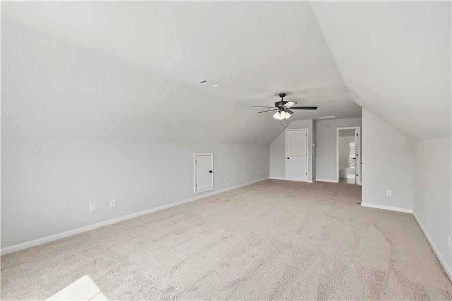 Spacious, unfurnished interior of a new home in , Monroe (Image 32).
