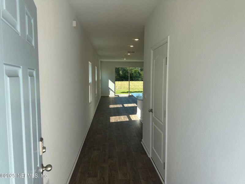 Spacious, unfurnished interior of a new home in Irongate Villas, Jacksonville (Image 23). Spacious, unfurnished interior of a new home in Irongate Villas, Jacksonville (Image 23).