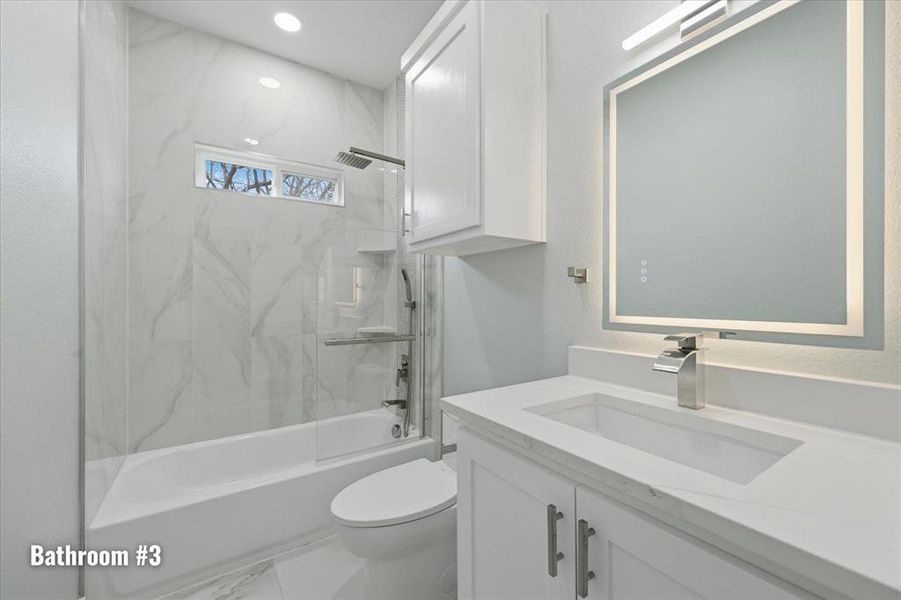 Furnished interior view inside a new home in , Dallas (Image 21). Furnished interior view inside a new home in , Dallas (Image 21).