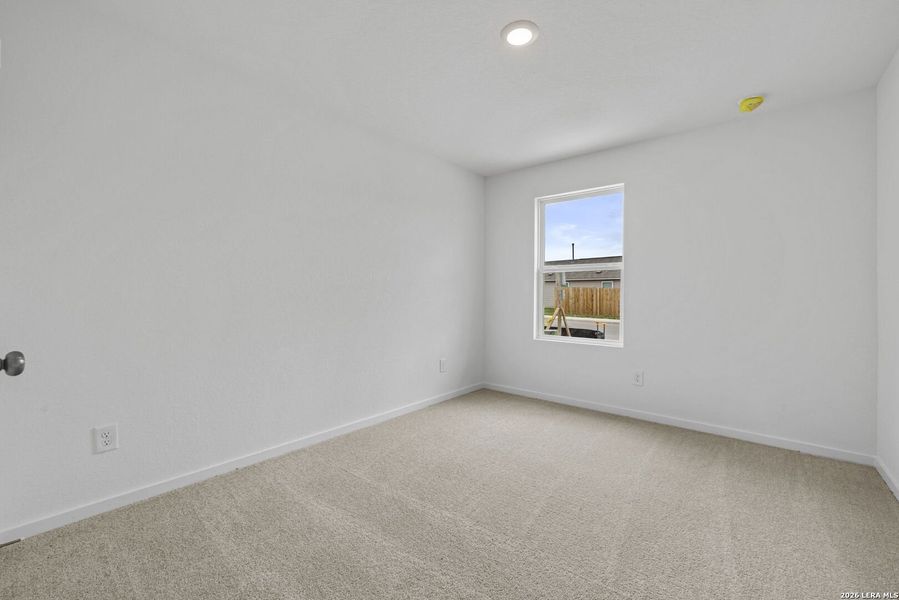 Spacious, unfurnished interior of a new home in Spring Grove, St. Hedwig (Image 14).