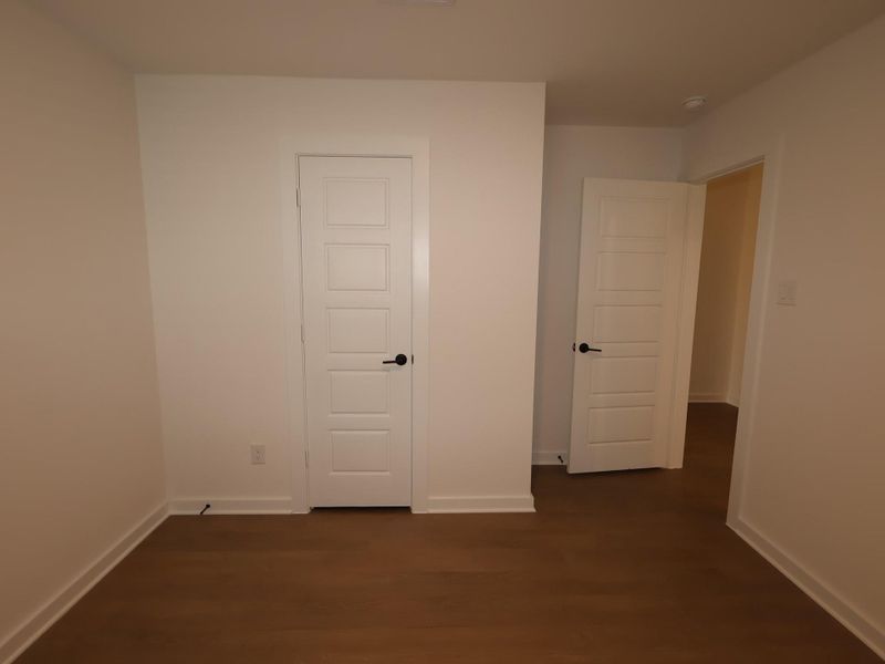 Spacious, unfurnished interior of a new home in Ambrose, La Marque (Image 19).