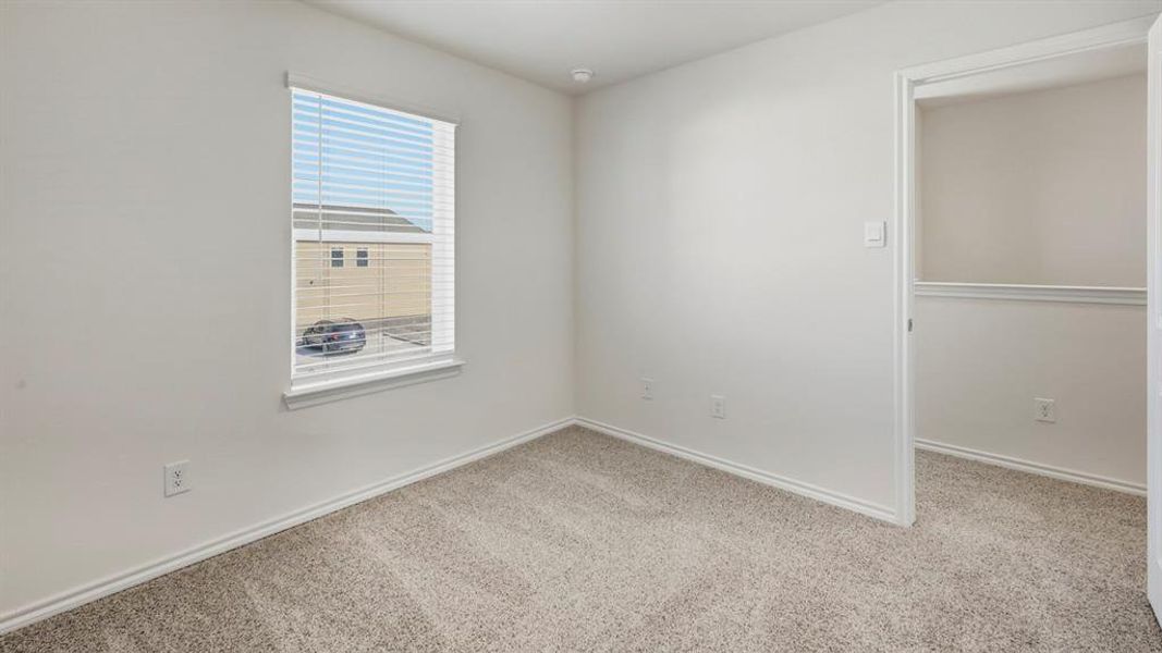 Spacious, unfurnished interior of a new home in Arbor Trails South, Princeton (Image 14).
