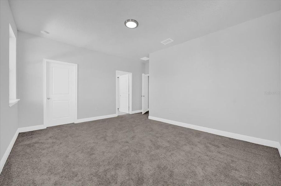 Spacious, unfurnished interior of a new home in , Casselberry (Image 10).