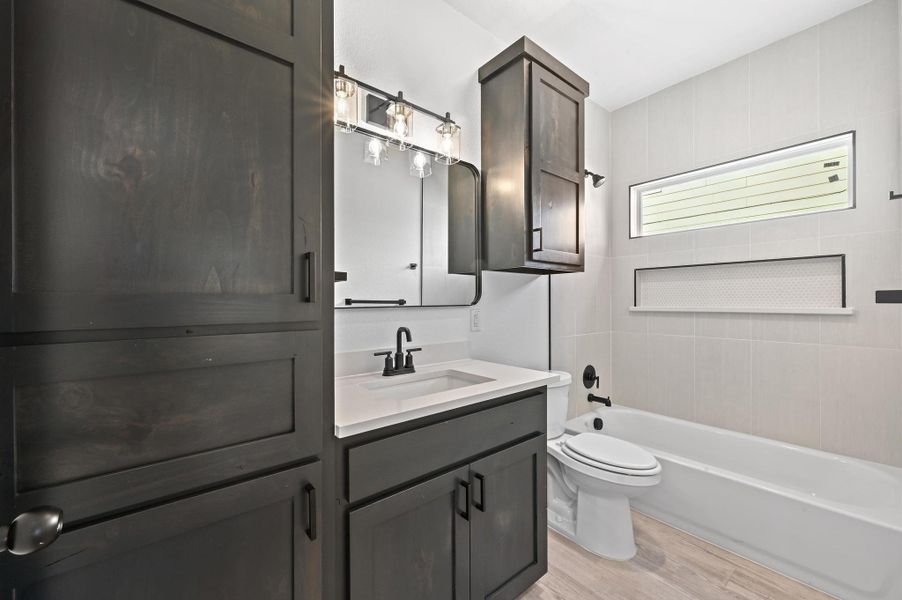 Furnished interior view inside a new home in , Wimberley (Image 12).