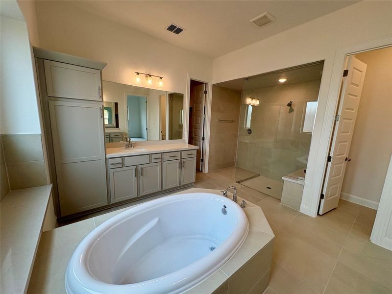 Furnished interior view inside a new home in Retreat at San Gabriel, Georgetown (Image 5).