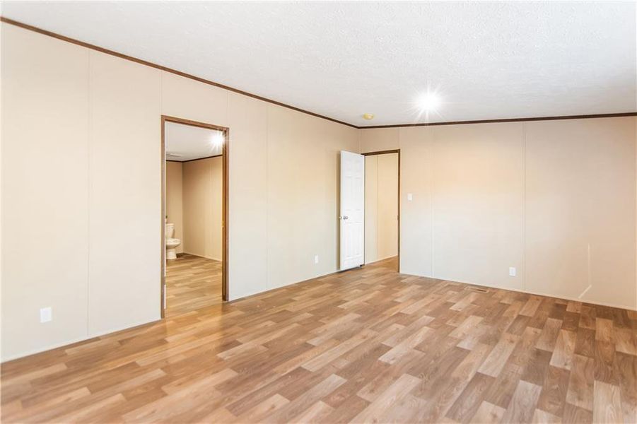 Spacious, unfurnished interior of a new home in , Talking Rock (Image 35).