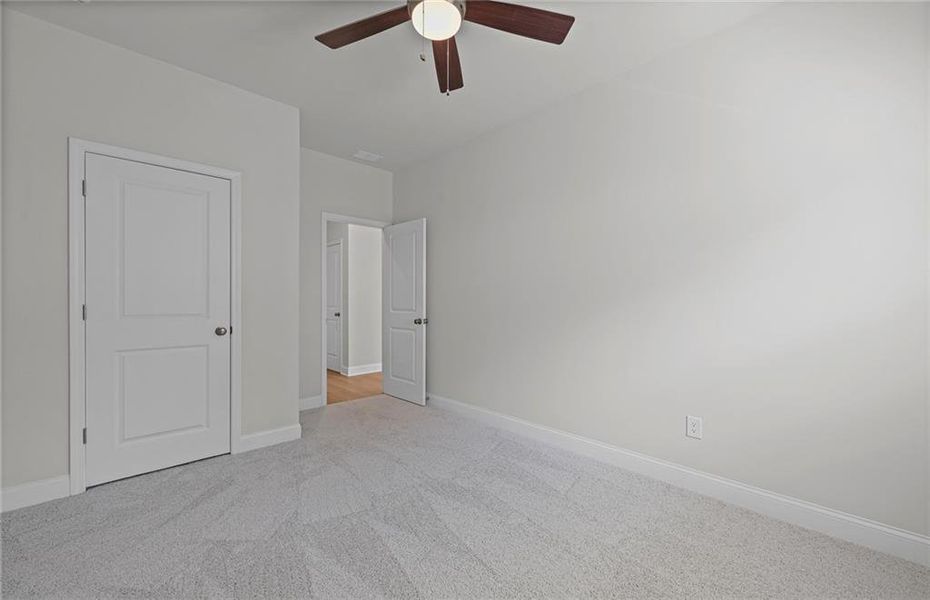 Spacious, unfurnished interior of a new home in Hawthorne Ridge, McDonough (Image 17).