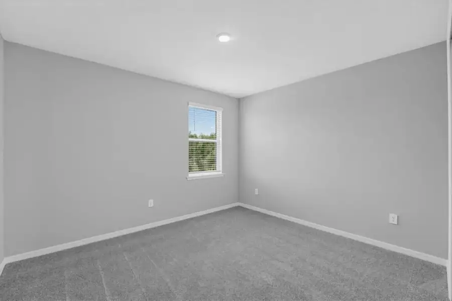 Spacious, unfurnished interior of a new home in Lochside, Mount Dora (Image 13).