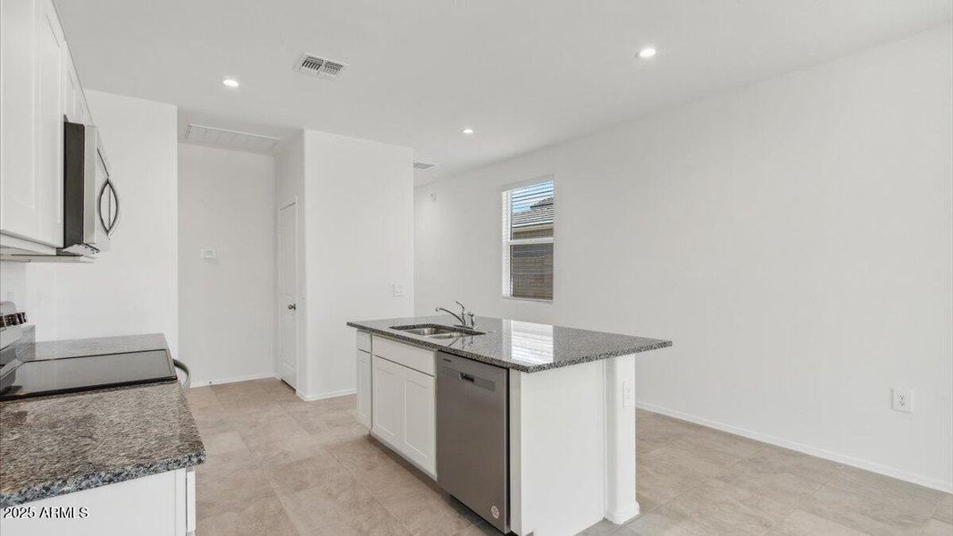 Caroline kitchen island 2