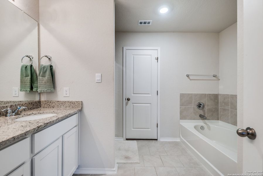 Furnished interior view inside a new home in Copper Canyon, Bulverde (Image 12). Furnished interior view inside a new home in Copper Canyon, Bulverde (Image 12).