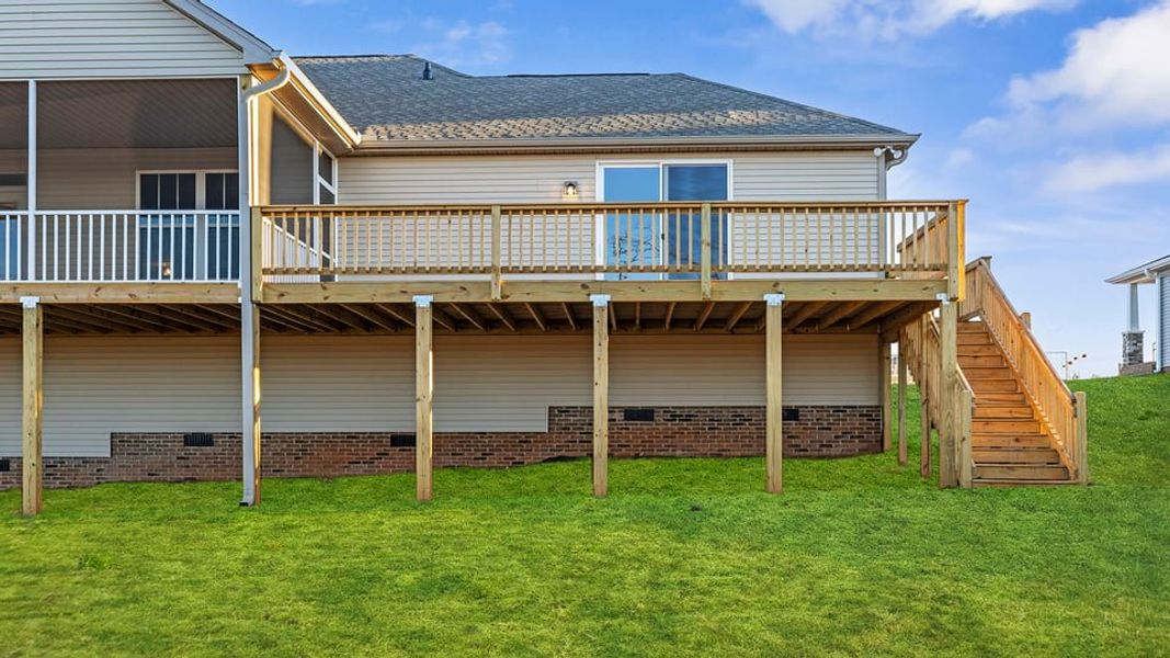 Exterior details and patio area of a home in Shadowood II, Seneca (Image 19).