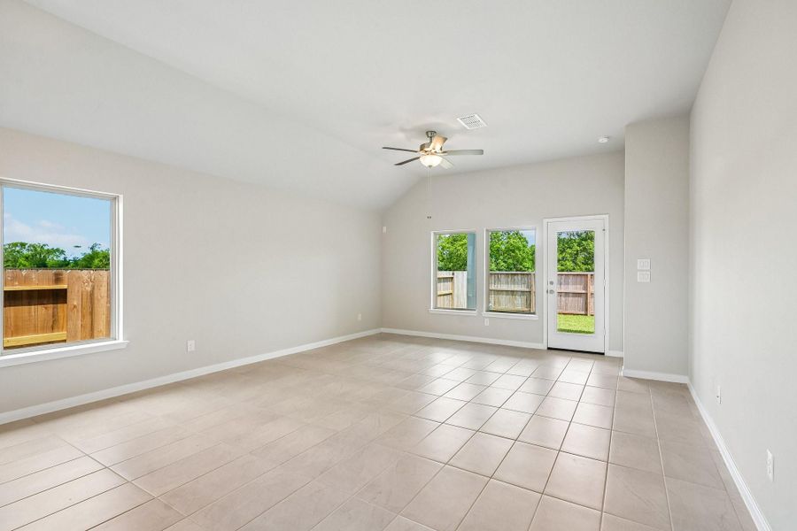 Spacious, unfurnished interior of a new home in Aldeana, Bonney (Image 20). Spacious, unfurnished interior of a new home in Aldeana, Bonney (Image 20).