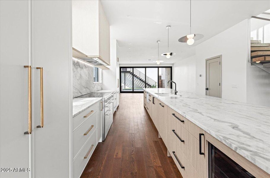 08-6918 E 2nd St 08 08-6918 E 2nd St 08