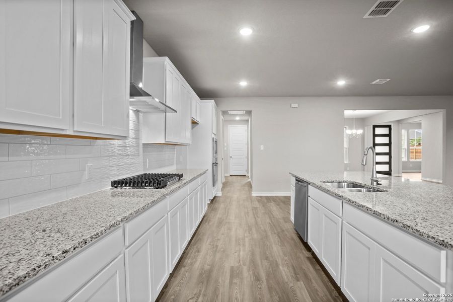 Image 31 of a home in Potranco Oaks.