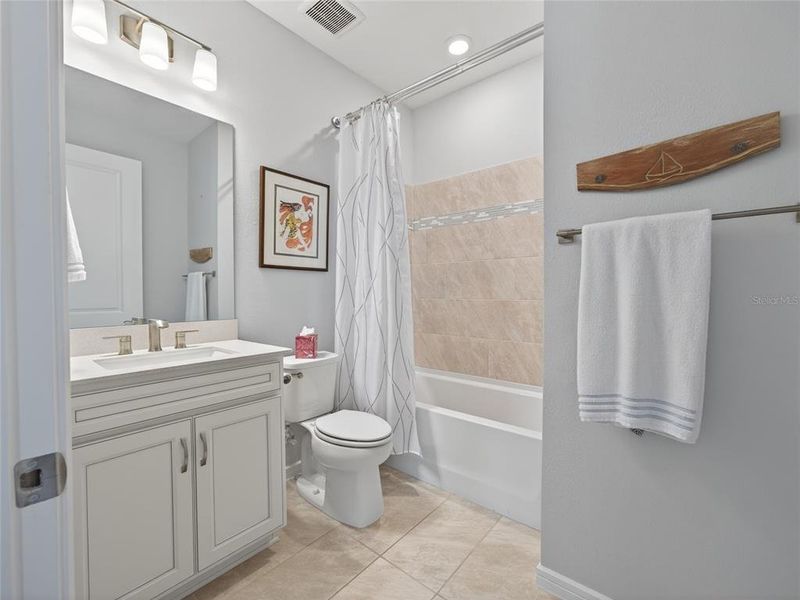Furnished interior view inside a new home in , Ocala (Image 7).