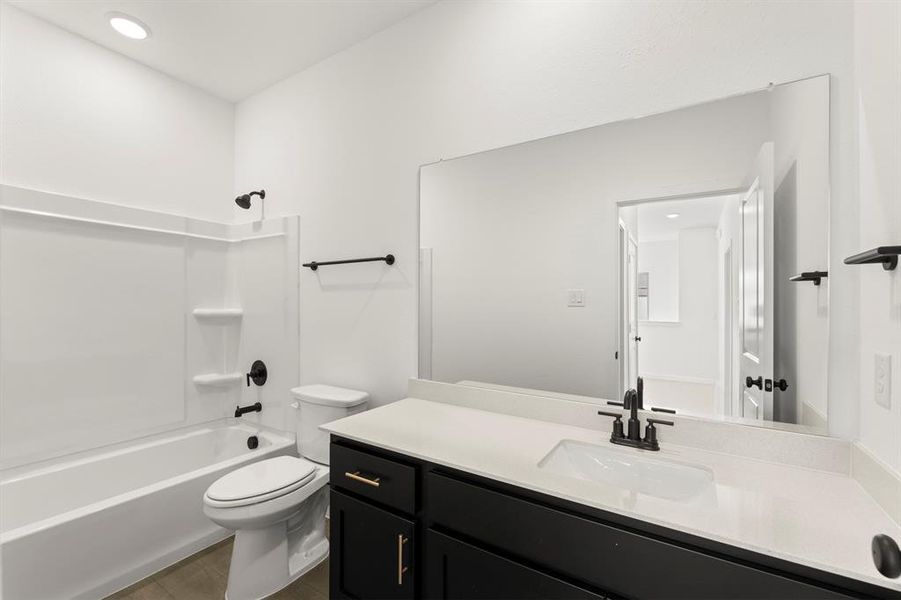 16. 2557 Lost Maples - 2ND Bath