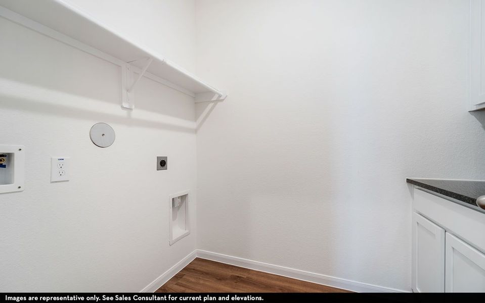 Spacious, unfurnished interior of a new home in Lago Mar, Texas City (Image 19).