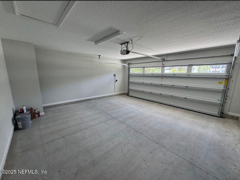 Spacious, unfurnished interior of a new home in , Jacksonville (Image 33). Spacious, unfurnished interior of a new home in , Jacksonville (Image 33).