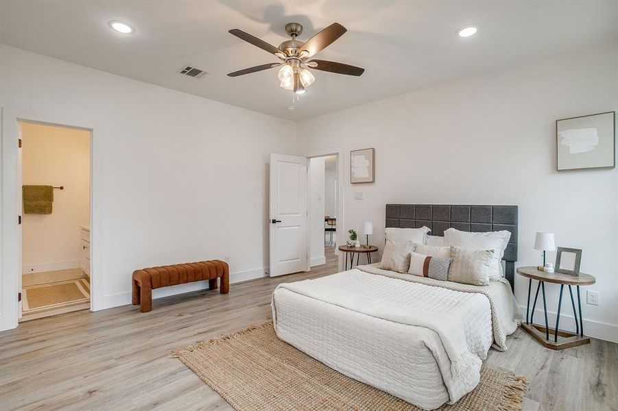 Furnished interior view inside a new home in , Fort Worth (Image 19). Furnished interior view inside a new home in , Fort Worth (Image 19).