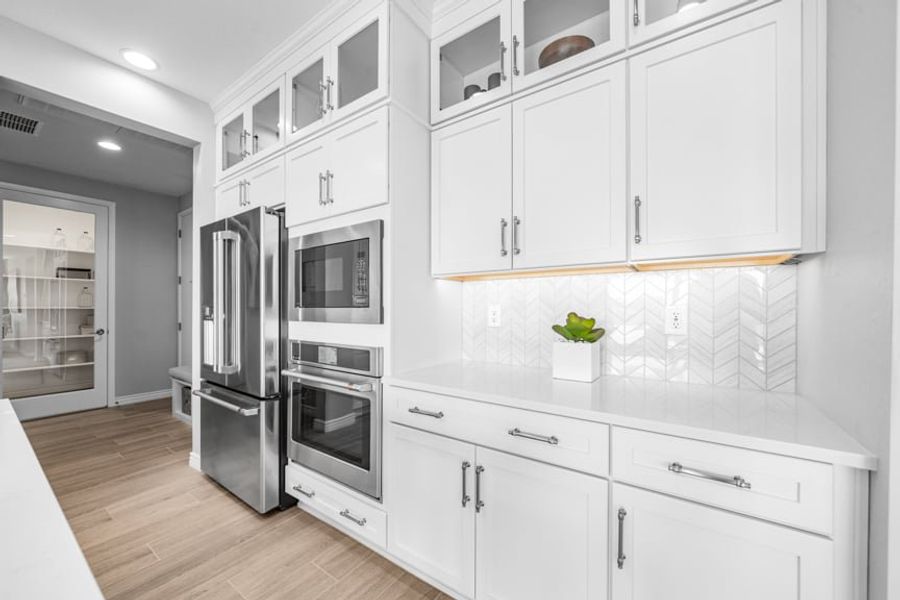 Representative furnished interior of a home built from the Sedona by Taylor Morrison in Ovation at Meridian 55+, Queen Creek (Image 15). Representative furnished interior of a home built from the Sedona by Taylor Morrison in Ovation at Meridian 55+, Queen Creek (Image 15).