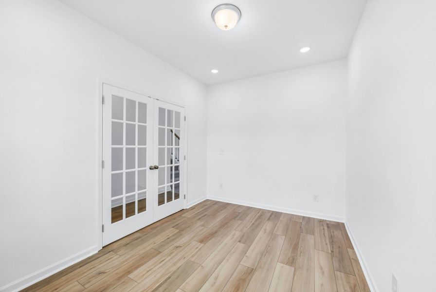 Spacious, unfurnished interior of a new home in The Oaks, Clarksville (Image 14). Spacious, unfurnished interior of a new home in The Oaks, Clarksville (Image 14).