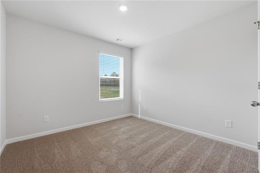 Spacious, unfurnished interior of a new home in Moss Creek, Hogansville (Image 19).