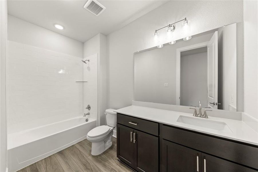 Furnished interior view inside a new home in Somerset Park, Rockwall (Image 8).