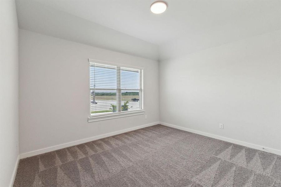 Spacious, unfurnished interior of a new home in Southridge, McKinney (Image 15).