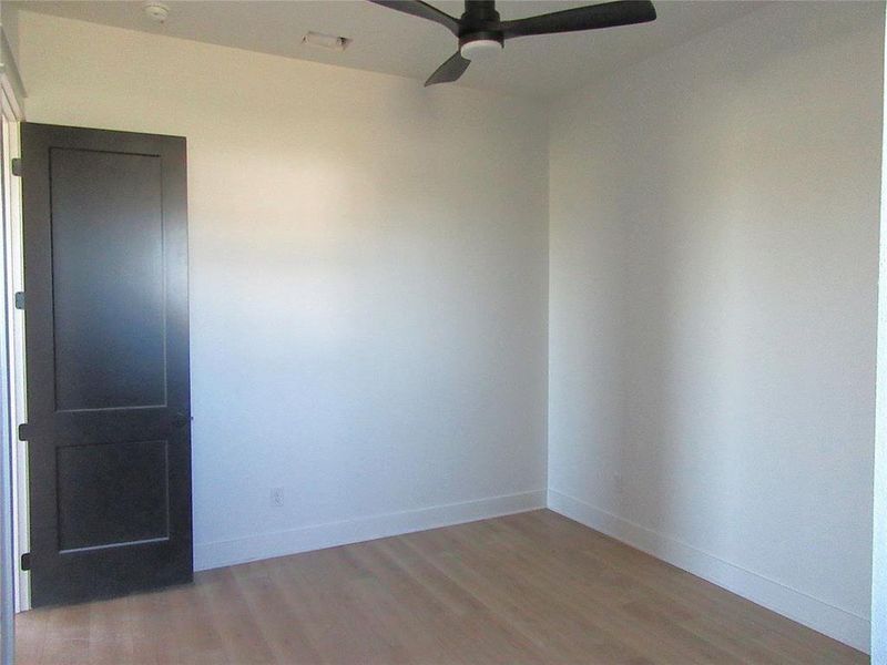 Spacious, unfurnished interior of a new home in , Crawford (Image 13).