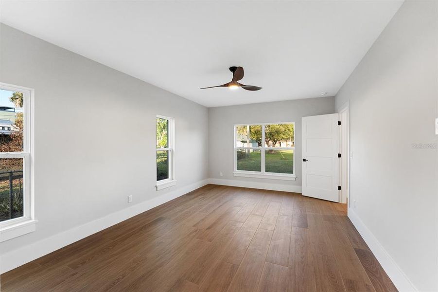 Spacious, unfurnished interior of a new home in , Sanford (Image 30).