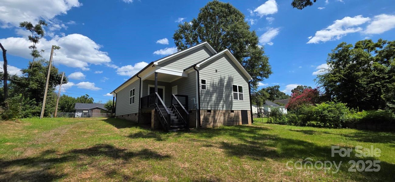Front exterior of a new home in , Gastonia, NC, highlighting curb appeal (Image 22).