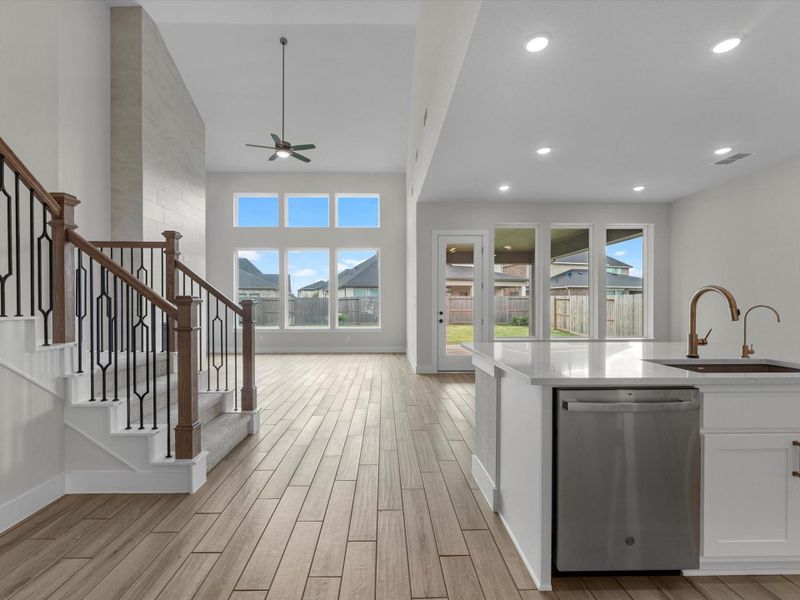 Furnished interior view inside a new home in Cross Creek Ranch, Fulshear (Image 13). Furnished interior view inside a new home in Cross Creek Ranch, Fulshear (Image 13).