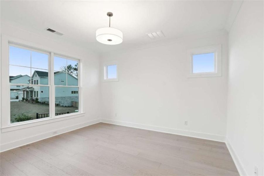 Spacious, unfurnished interior of a new home in Ellis, Marietta (Image 28).