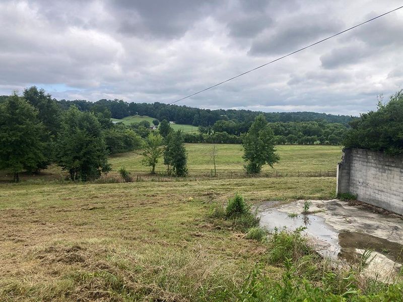 Natural landscape and outdoor views near  in White (Image 82).