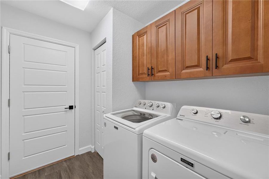 Furnished interior view inside a new home in , Ocklawaha (Image 13).