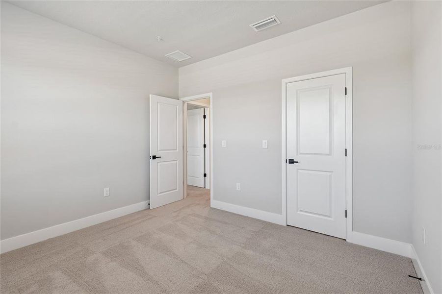 Spacious, unfurnished interior of a new home in Emerald Landing at Waterside at Lakewood Ranch – Towns, Sarasota (Image 34).
