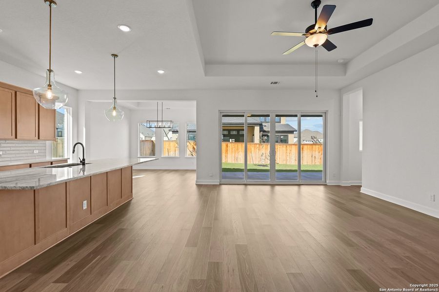 Image 35 of a home in Mayfair 60'.