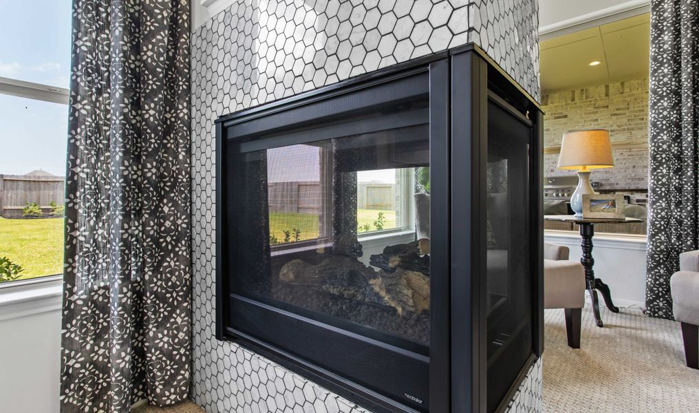 Image 32 of the Icet Creek Crossing community in Mont Belvieu, TX.