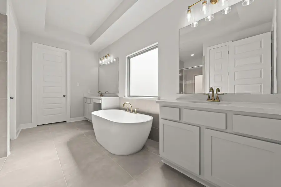 Representative image. Features, selections and colors may vary.