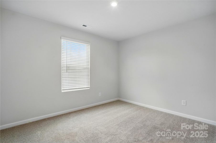 Spacious, unfurnished interior of a new home in Westfall, Gastonia (Image 18).