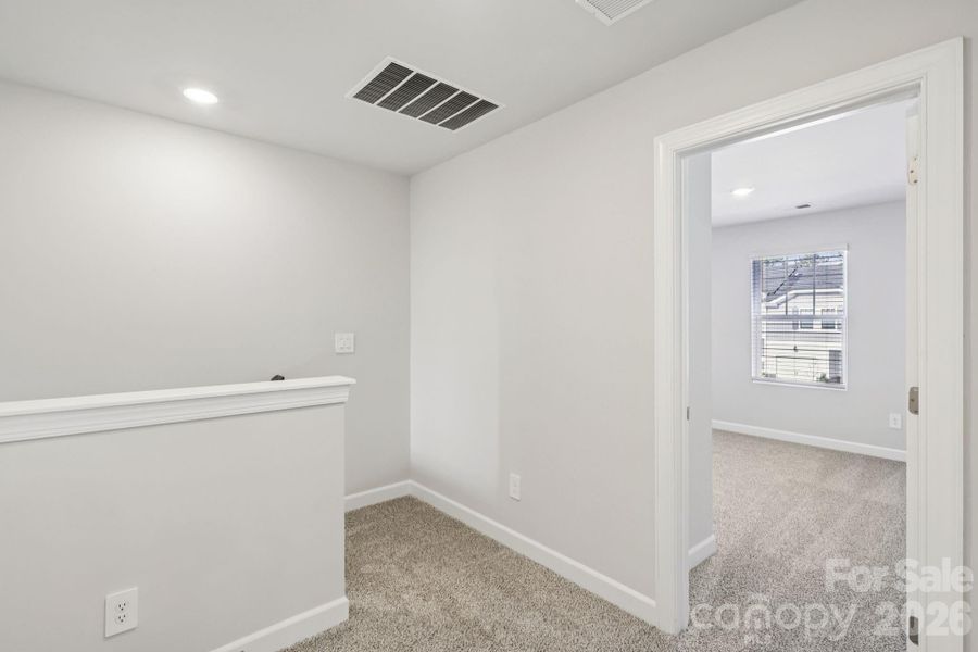 Spacious, unfurnished interior of a new home in Galloway Ridge, Charlotte (Image 23).