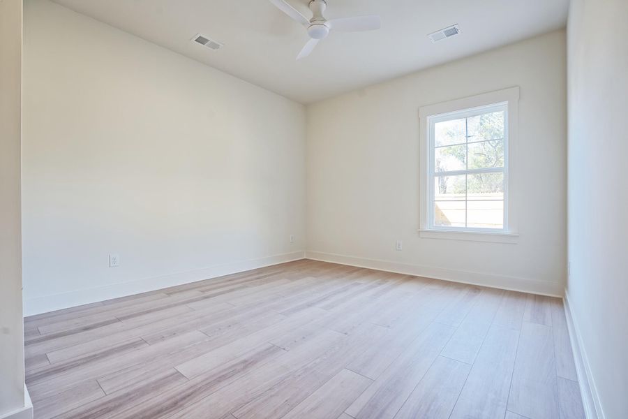 Spacious, unfurnished interior of a new home in , North Charleston (Image 33).
