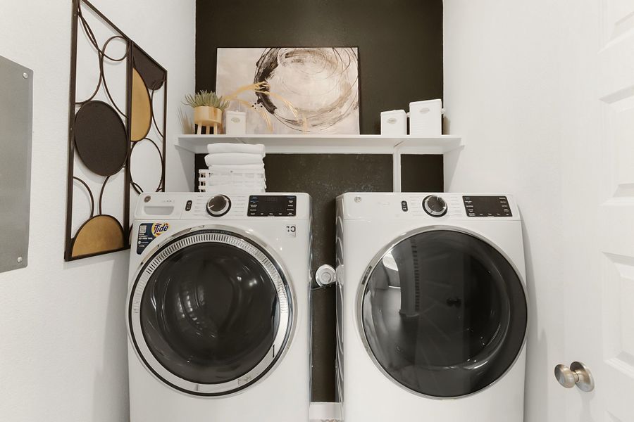 Representative interior finishes for a home built from the Austin – 45′ Lot by Chesmar Homes in Bridgeland, Cypress (Image 18).