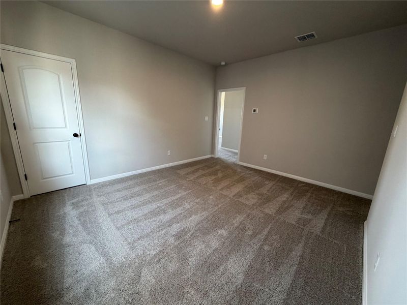 Spacious, unfurnished interior of a new home in Cannon Ranch 40s, Dripping Springs (Image 24).